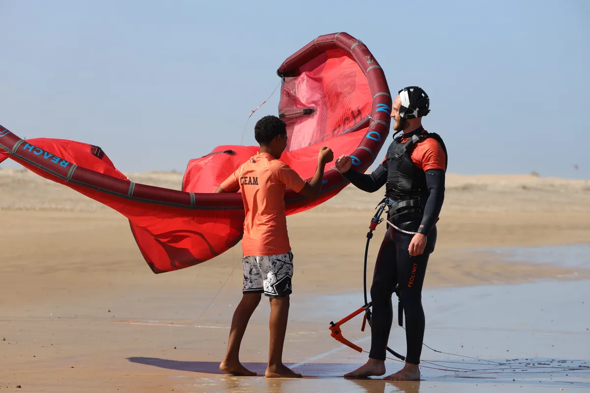 CLASE DE KITESURF SEMIPRIVADA